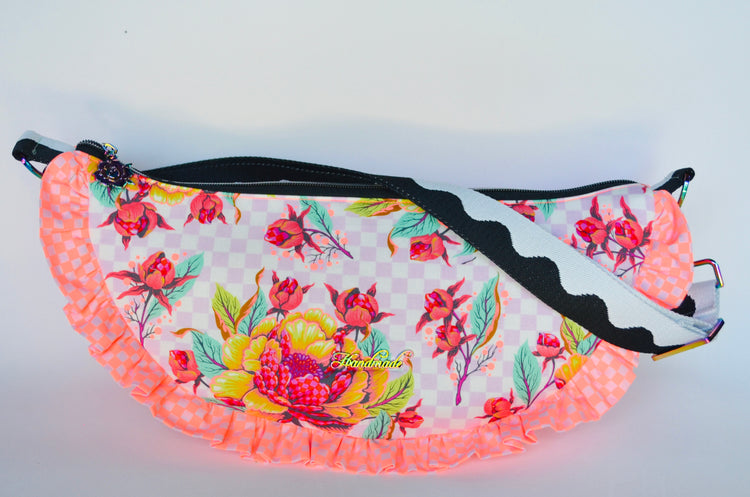 Ruffle Purse