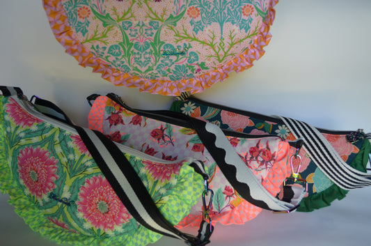 Ruffle Purse